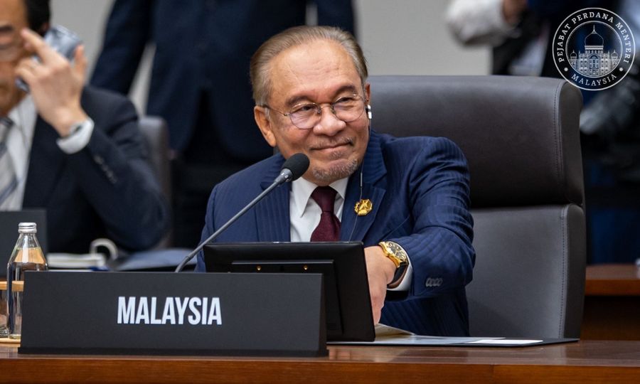 Fake news of PM: Suspect grilled; no word on Anwar-Muhyiddin probe