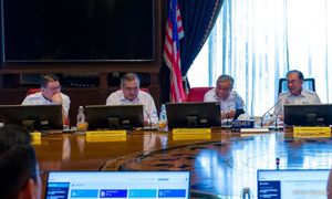 All smiles at cabinet meeting amid rift, but Rafizi doubts ministers focused on service