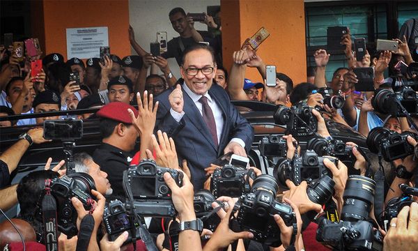 Hati-hati Pak Sheikh...