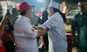 Tersua di pasar malam, calon PH dan PAS sedikit tegang