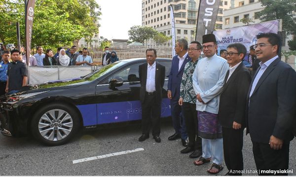 Hydrogen-powered vehicles set to rival gas, electric cars by 2050: Chang