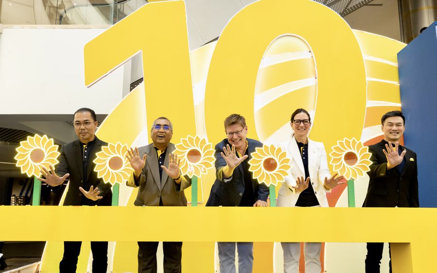 Sun Life Malaysia Launches Celebration of 10 Years Brighter Campaign 