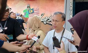 DAY 1 | Providing bus services an offence? Let MACC decide - Fahmi