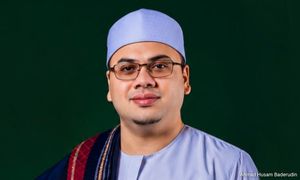 Terima gelaran dan kehomatan tidak diiktiraf, Ahmad Husam diperintah bela diri