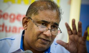 Calls for shorter wait times at govt hospitals, boost staff numbers