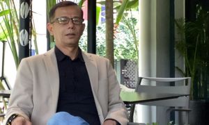 Pergolakan politik: Pandir sungguh kita ni weh, kata Azhar