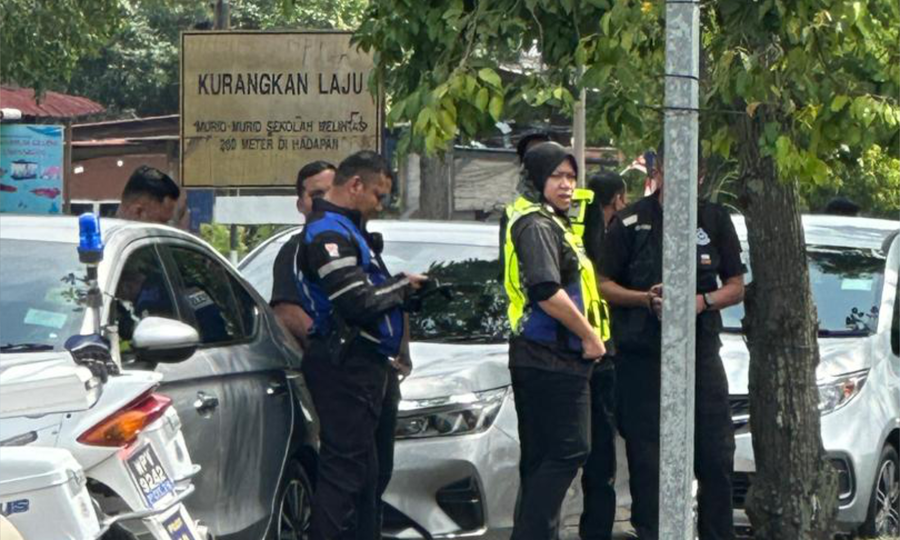 Majlis menghadap Tunku Nadzaruddin batal, Balai Undang dikawal polis