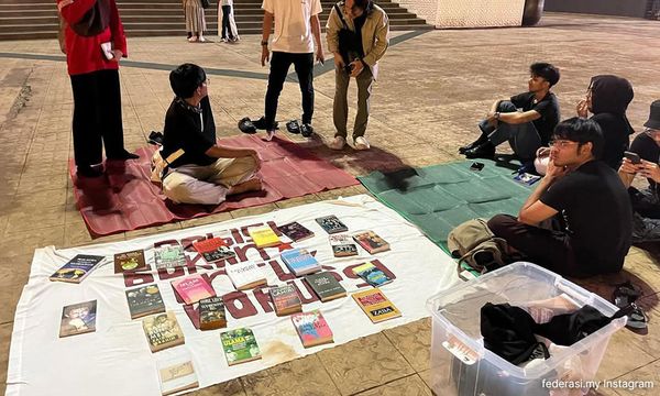 独立广场办读书会被赶，青年组织呼“阅读讨论不是罪”