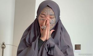 Ada apa dengan Ebit santuni Mondy?