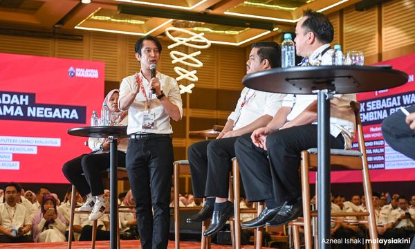 阿当吁各个友党青年团，放下敌对团结建国