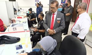 Cuepacs kecewa gaji penjawat awam tidak dinaikkan