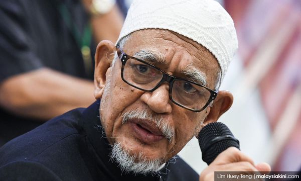 Accused of 'going against Quran', PKR queries Hadi's stand on Constitution