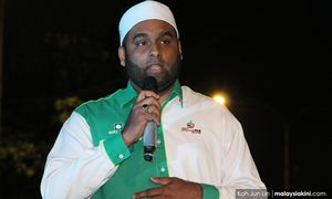 PAS man urges Bersatu to act against five Perlis reps