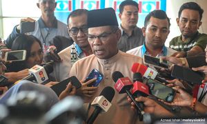 Menteri ucap takziah buat keluarga pelajar maut dilanggar