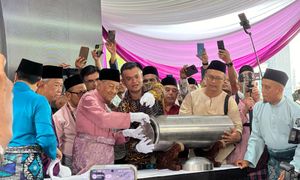 Sajak, kenyataan media dalam kapsul masa gamit memori Dr M