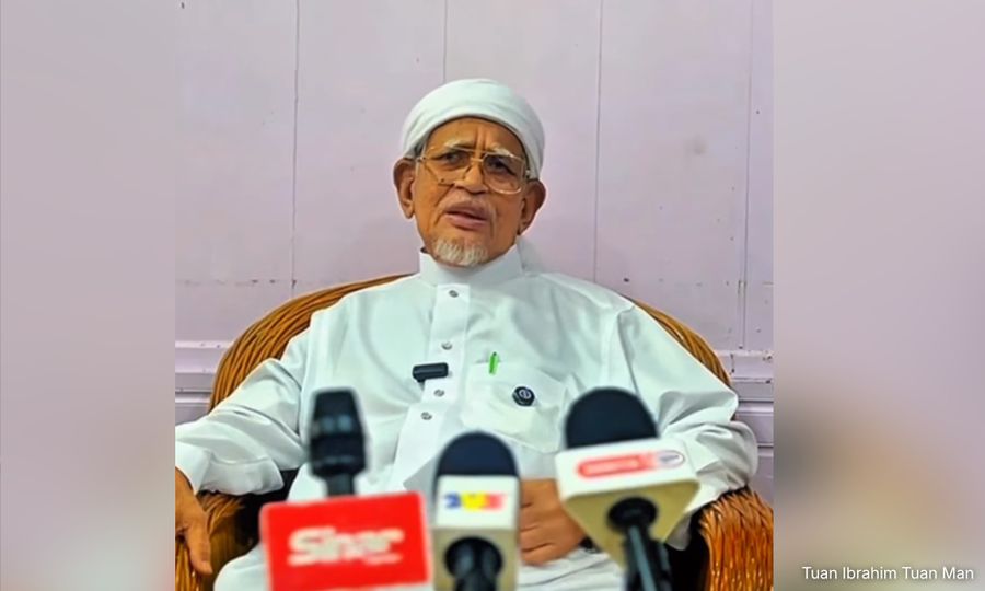 Nik Zawawi mungkin terpengaruh dengan penulisan sejarah, kata Hadi