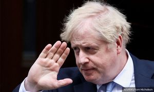 Johnson arrives back in Britain to attempt rapid political comeback