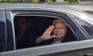 Siasatan kes rasuah: Ismail Sabri hadir di pejabat SPRM beri keterangan