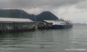 Cuaca buruk: Feri dari Langkawi ke Kuala Kedah patah balik