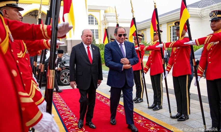 Egyptian president accorded state welcoming ceremony at Istana Negara