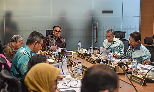Govt agrees to enact Freedom of Information Act