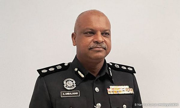 Police say cops, and not bogus cops, stopped 'DOLLA' and friends