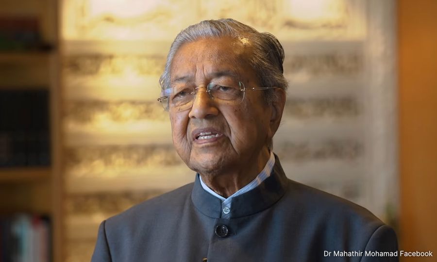 Teaming up with PAS could see Umno kicked out of govt - Dr M