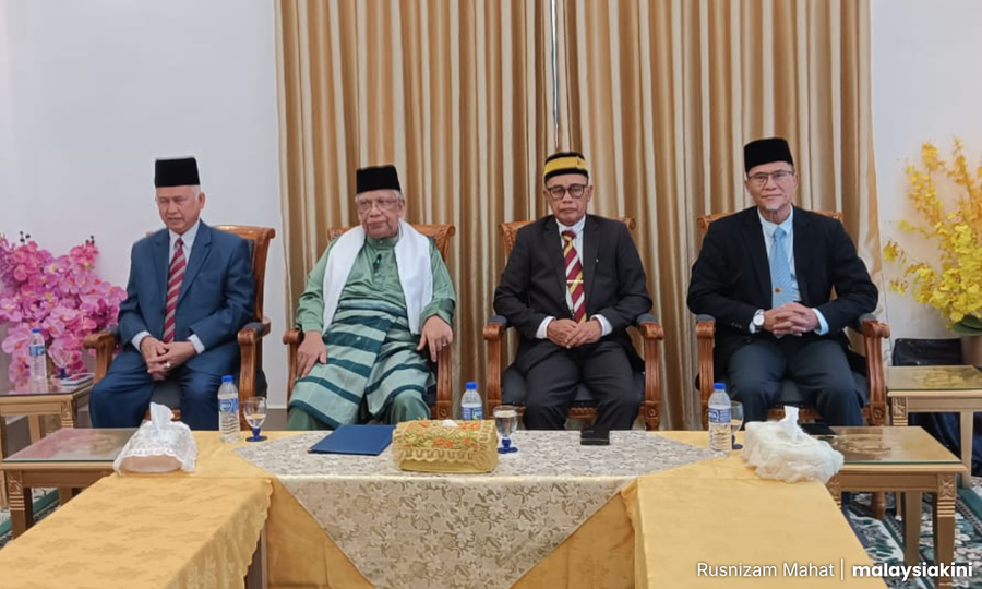 Disputed N Sembilan chieftains criticise Tuanku Muhriz over exco removal