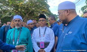 Calon PN pertaruh kedudukan sebagai bekas cikgu, guru silat