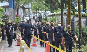 Proses undi awal berjalan lancar