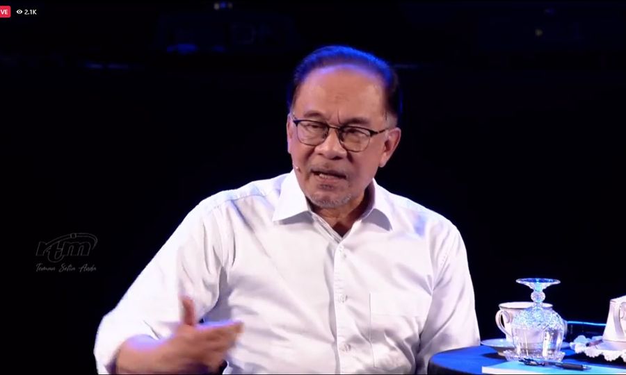 停资助乃旧政策，安华保证JPA继续给医科奖学金