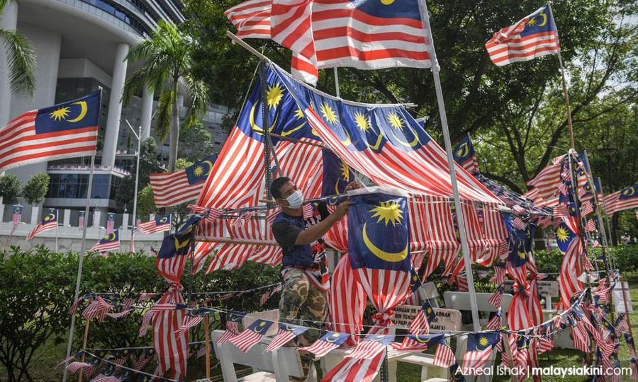 Old school cool: 1950s, 60s fashion for M'sia Day in Malacca