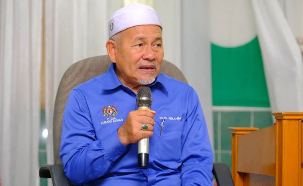 SNAPSHOT | 'PN will be part of N Sembilan govt'; 5 immigration officers arrested in hacking case 
