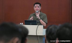 王国兴受委《当今》总编辑