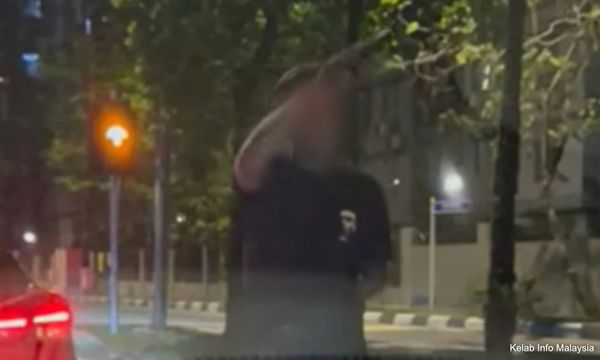 2 arrested after brandishing fake pistol following accident