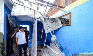 Ribut di Kg Melayu Majidee: 176 ketua isi rumah mangsa terima RM3,000