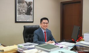 黄家和掌舵下连揭丑闻，公账会是如何运作？