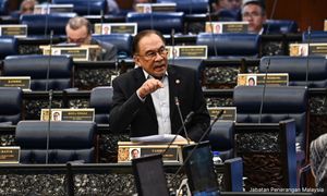 Longgarkan pengeluaran KWSP ibarat hukum pencarum - Anwar