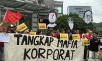Protesters urge PM to act on 'corporate mafia', stop targeting activists