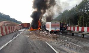 Kemalangan enam kenderaan, pemandu treler disahkan maut
