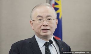 马华坚持监督政府，批评林慧英有理
