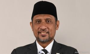 Pahang govt offers help to Bera Orang Asli, silent on viral confrontation, 'incense pot' kicking