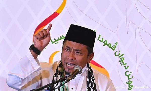 Condemn others who insult Islam too, PAS tells PM