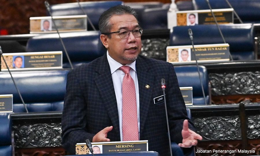 Rafizi misleading with ‘draft’ LCS audit report, minister claims
