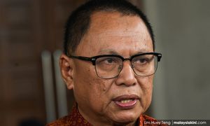 Fair trial for Najib, RCI for Thomas - Puad tells Umno not to compromise