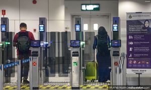 Border agency probes 'phantom travel' after Mkini's exposé