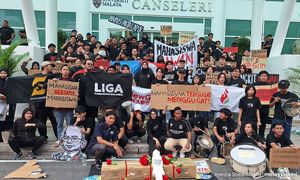 UM students rally against controversial campus rules