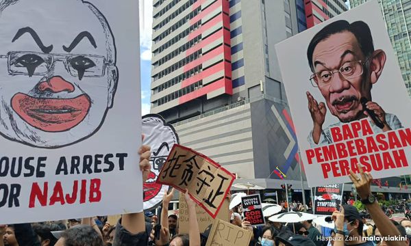 200 protesters march to Dataran, urging govt to hasten reforms
