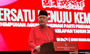 Saya bukan pengkhianat kepada Muhyiddin, tegas Hamzah