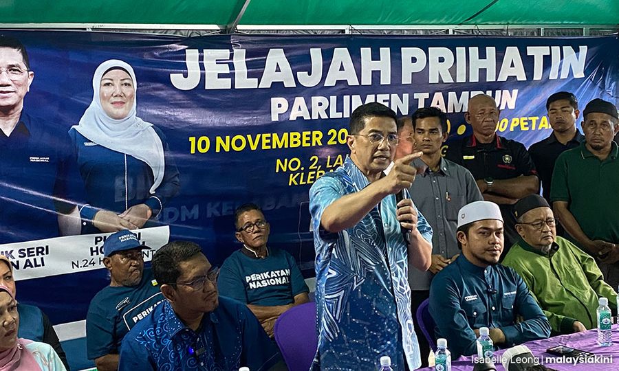 'Father of traitors': Azmin highlights Anwar's 'moves'